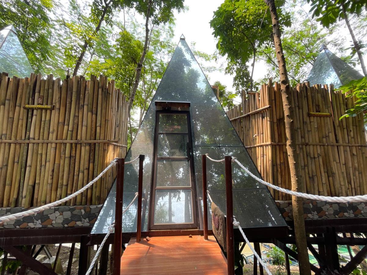 Floating Sanctuary Resort Powered By Cocotel Bulacan Luaran gambar
