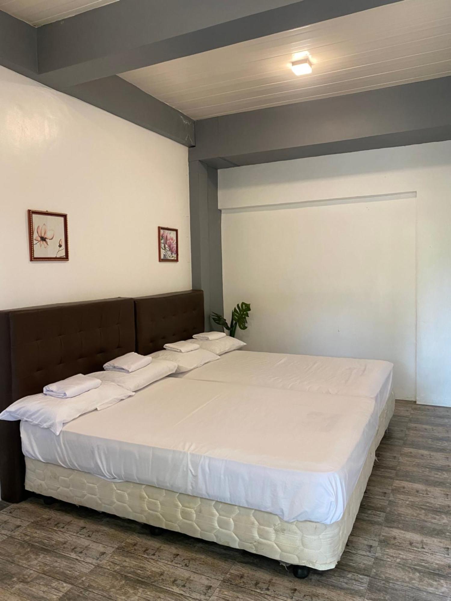Floating Sanctuary Resort Powered By Cocotel Bulacan Bilik gambar